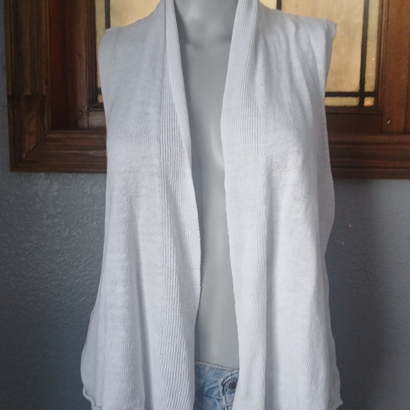 Eileen Fisher Sweaters - Eileen Fisher White Sleeveless Cardigan, Wowens L, Great Condition, Soft Light